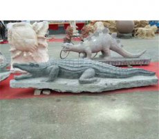 公园动物鳄鱼石雕