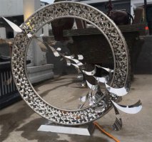 不锈钢现代圆环雕塑