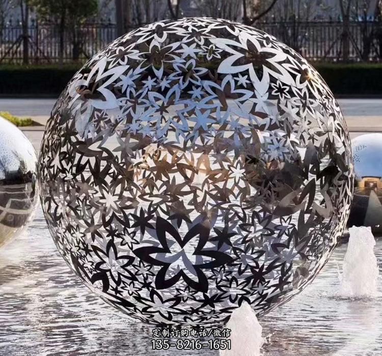 不锈钢广场镂空球雕塑