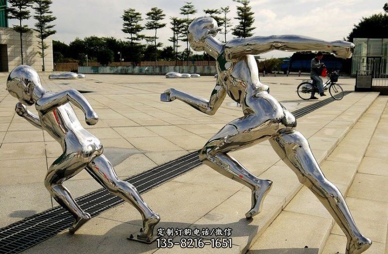 不锈钢跑步的人物雕塑