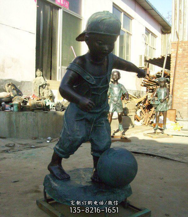 小孩玩耍青铜人物铜雕
