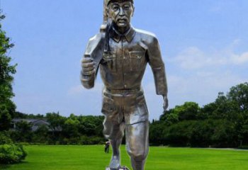 纪念八路军抗战冲锋的铜雕，把历史永固化