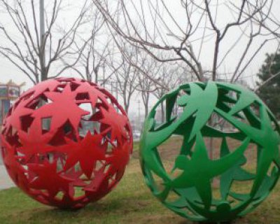不锈钢镂空球形雕塑