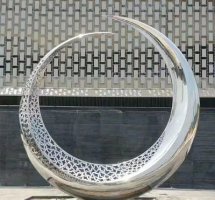 不锈钢创意圆环雕塑
