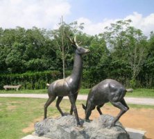 铜雕动物梅花鹿