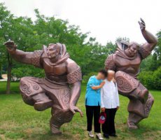 蒙古摔跤公园景观铜雕