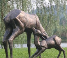 铜铸鹿雕塑-大象抽象雕塑