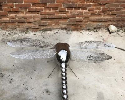 不锈钢城市镂空蜻蜓雕塑