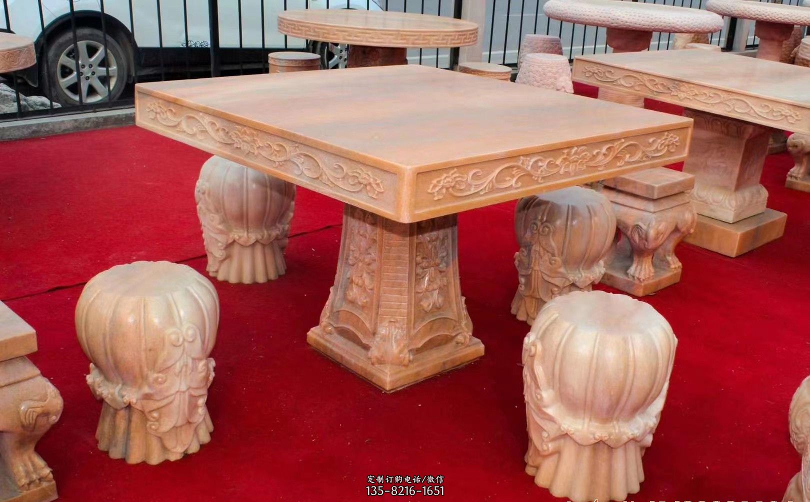 晚霞红方形石桌凳雕塑图片