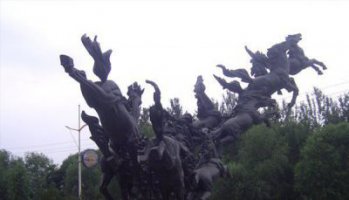 城市马群广场铜雕