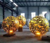 发光不锈钢镂空球景观雕塑