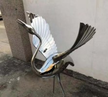 不锈钢镜面仙鹤动物雕塑1