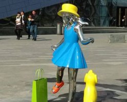 广场不锈钢小女孩雕塑
