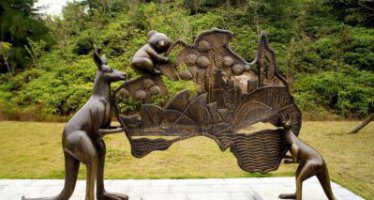 公园袋鼠和考拉澳大利亚版图景观铜雕