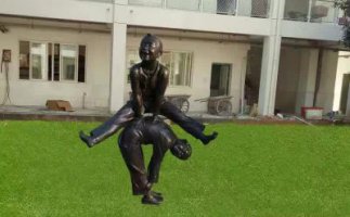儿童跳马铜雕塑