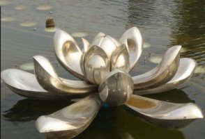 不锈钢水面莲花雕塑