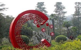 不锈钢公园镂空圆环和梅花雕塑