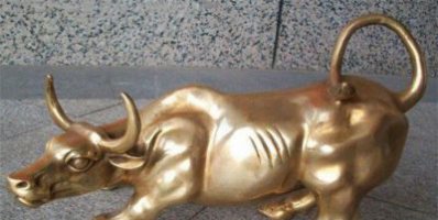 公园华尔街牛动物铜雕