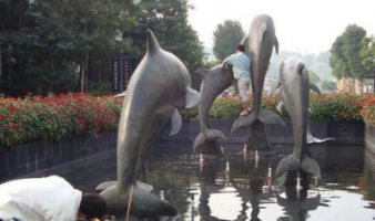 公园海豚动物铜雕