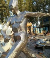 不锈钢运动抽象人物雕塑1