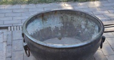 仿古铜水缸铜雕