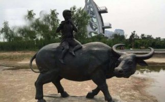 公园铜雕牧童骑牛动物雕塑