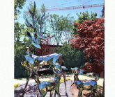 旅游区抽象不锈钢鹿雕塑