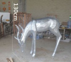 不锈钢低头抽象鹿雕塑