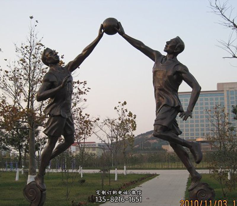 铜雕打篮球人物