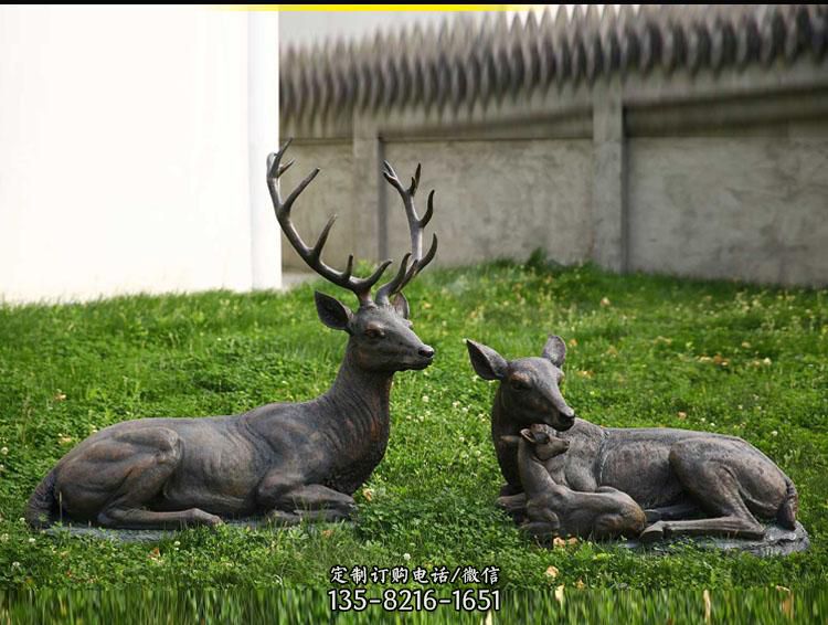 小鹿一家雕塑-长颈鹿头像雕塑