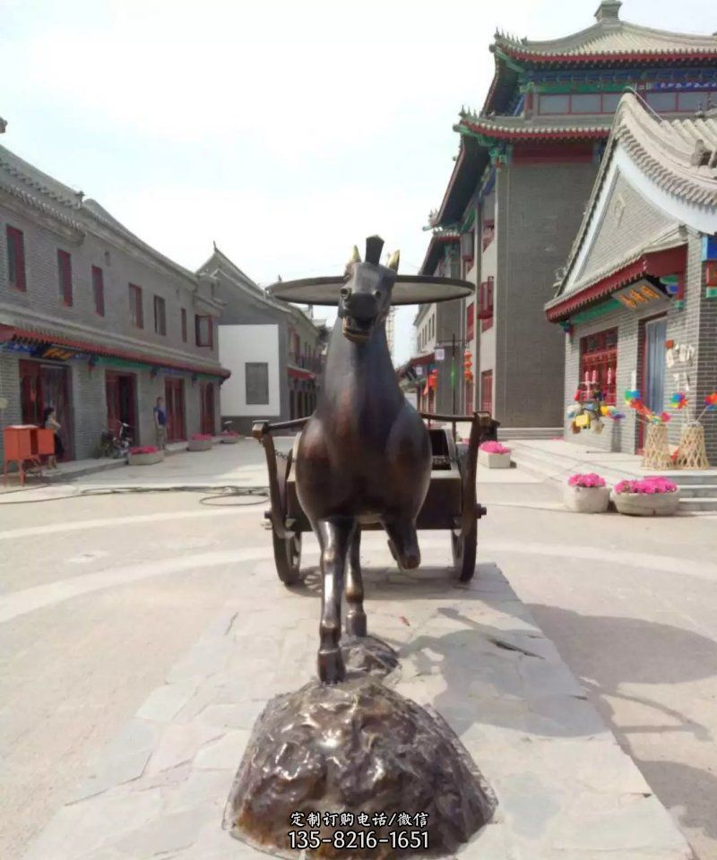 汉代马车步行街景观铜雕