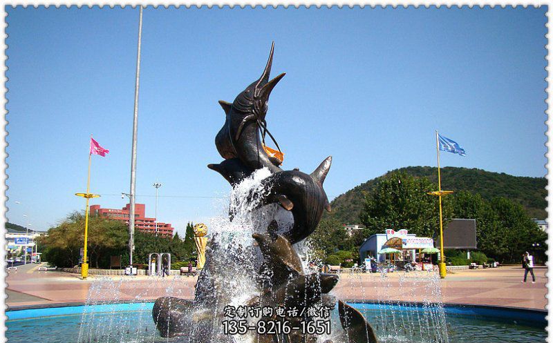 广场鱼喷泉铜雕