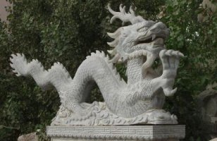 大理石雕塑龙-温室景观人物雕塑