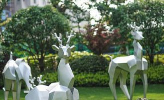 不锈钢小鹿抽象动物雕塑