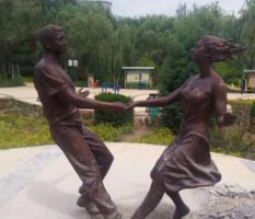 铜雕公园夫妻跳舞人物摆件