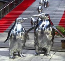 不锈钢企鹅雕塑2