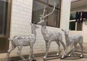 不锈钢镂空鹿广场雕塑