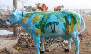 玻璃钢彩绘牛-滇池文化名人雕塑
