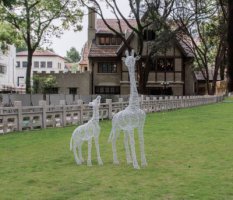 不锈钢园林镂空长颈鹿雕塑