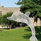 镂空海豚雕塑