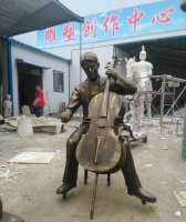 公园拉大提琴的人物铜雕