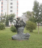 公园父女人物铜雕