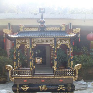 寺庙铸铜四足方形带顶香炉