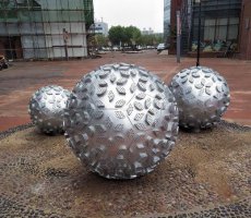 不锈钢商场景观球形雕塑