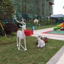 不锈钢镂空梅花鹿雕塑公园景观动物雕塑