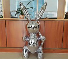 兔子雕塑摆件-谜画之塔兔子浮雕