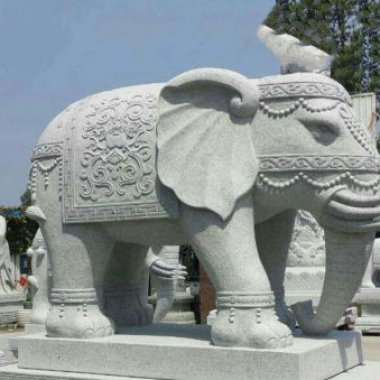 别墅景观缅甸大象石雕