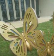不锈钢镂空雕刻蝴蝶雕塑