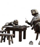 哺乳的母亲和吃饭的儿童公园小品铜雕