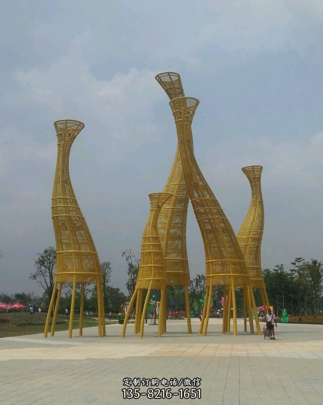 不锈钢广场抽象大型长颈鹿雕塑